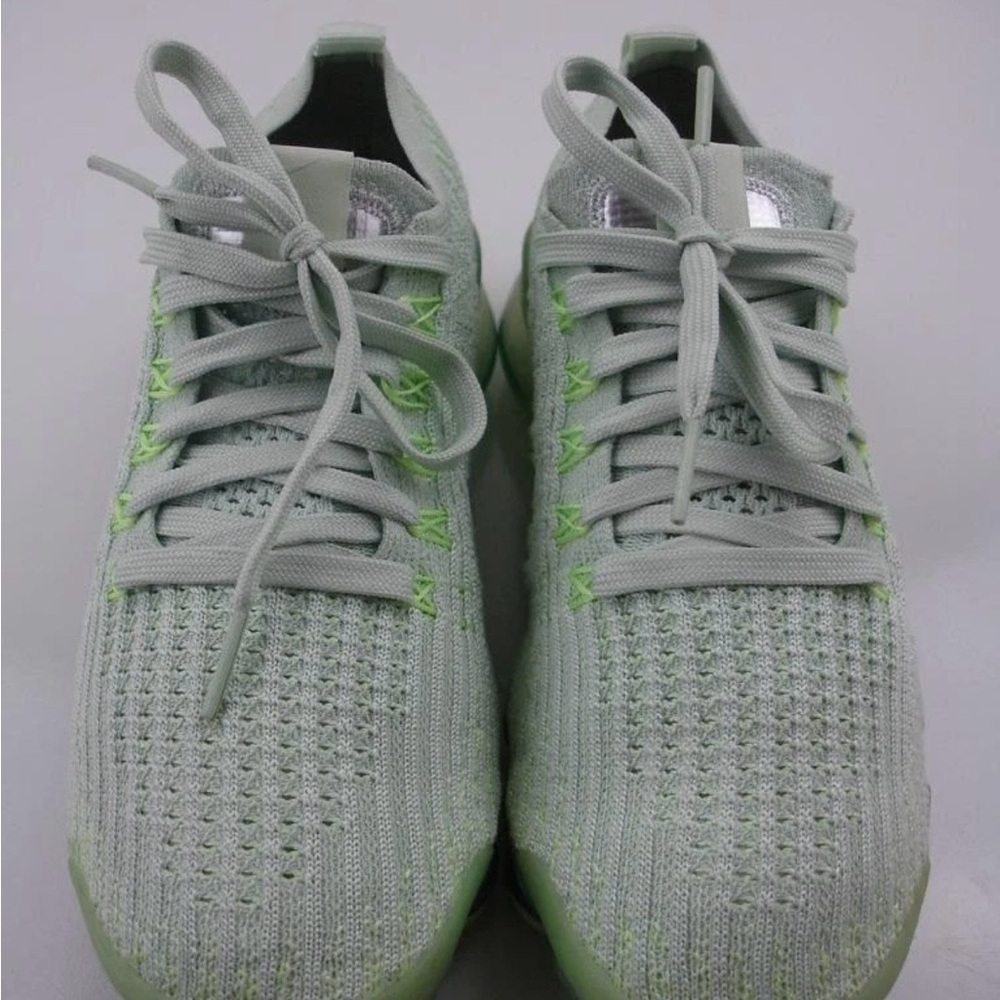 Women's 7 Nike Air VaporMax Flyknit 3 AJ6910-300 Jade Aura
Green Running
